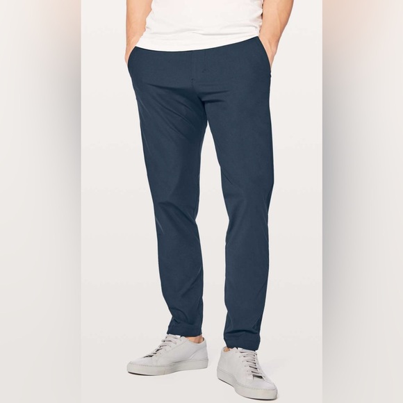 Lululemon- Commission Pant Slim Warpstream- Navy-‎ 34- Like new!!!!